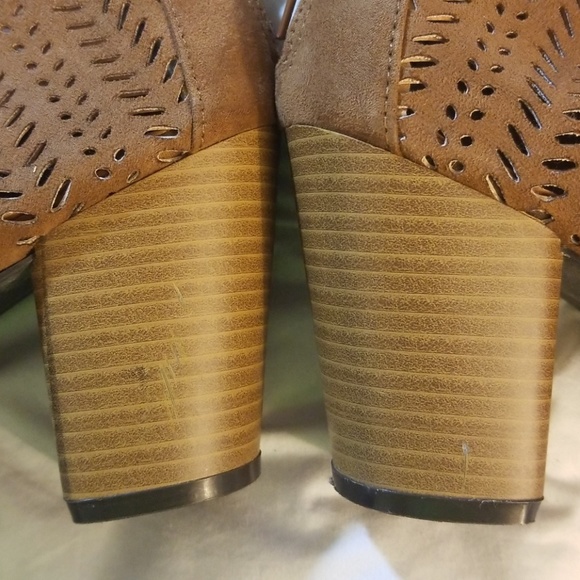 cut out booties - Picture 6 of 7